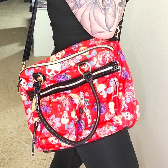 NWOT Betsey Johnson Floral Skull Purse Shoulder Bag Crossbody - Picture 9 of 9